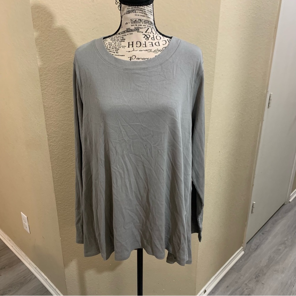 AnyBody Women's Long Sleeve Top in Gray